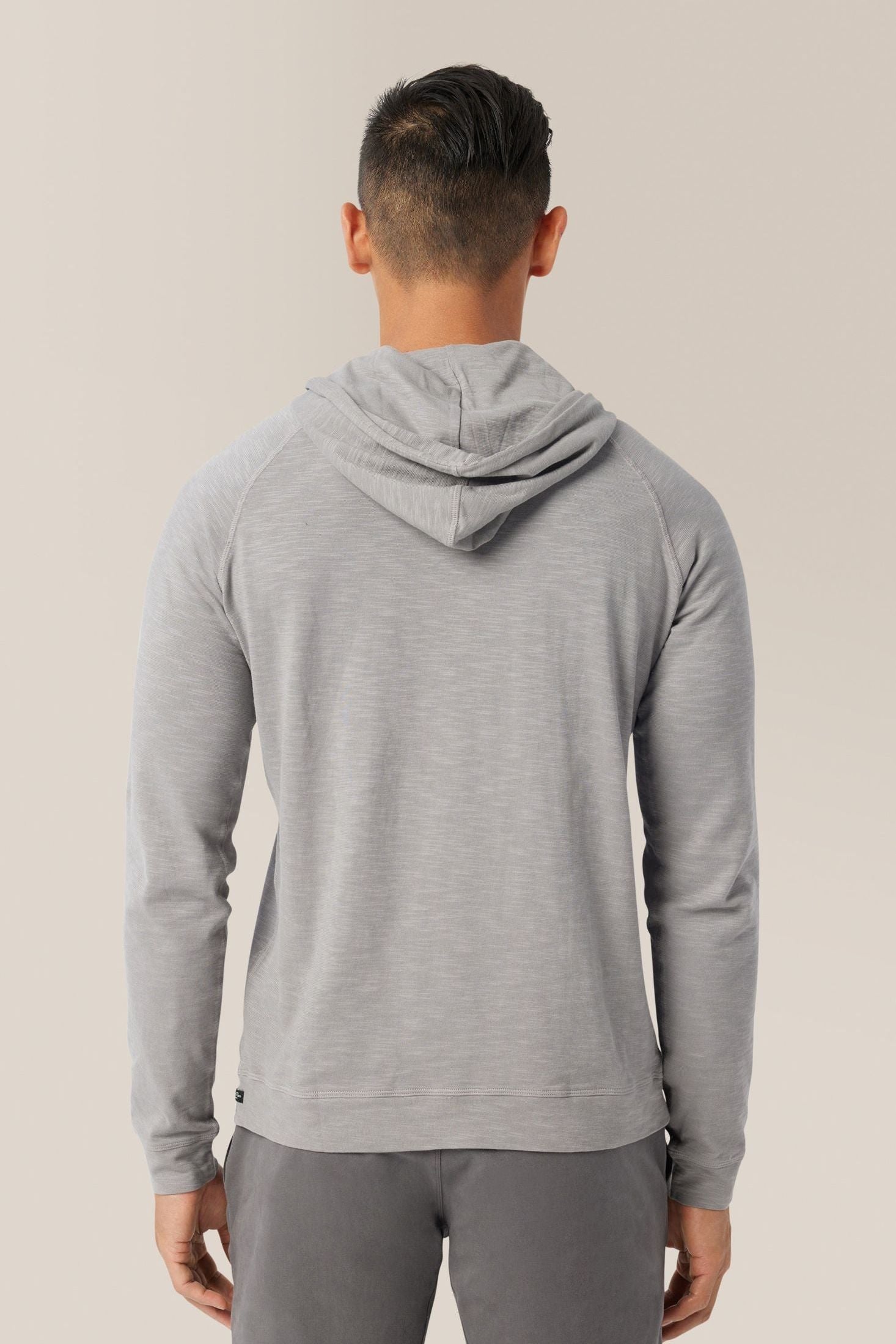 frost-grey_M_Vinh_all