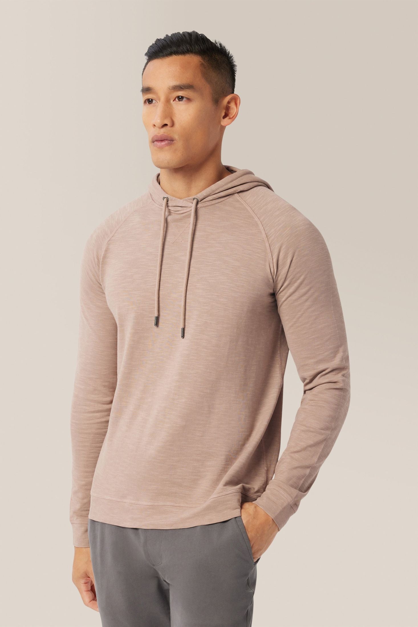 taupe-gray_M_Vinh_all