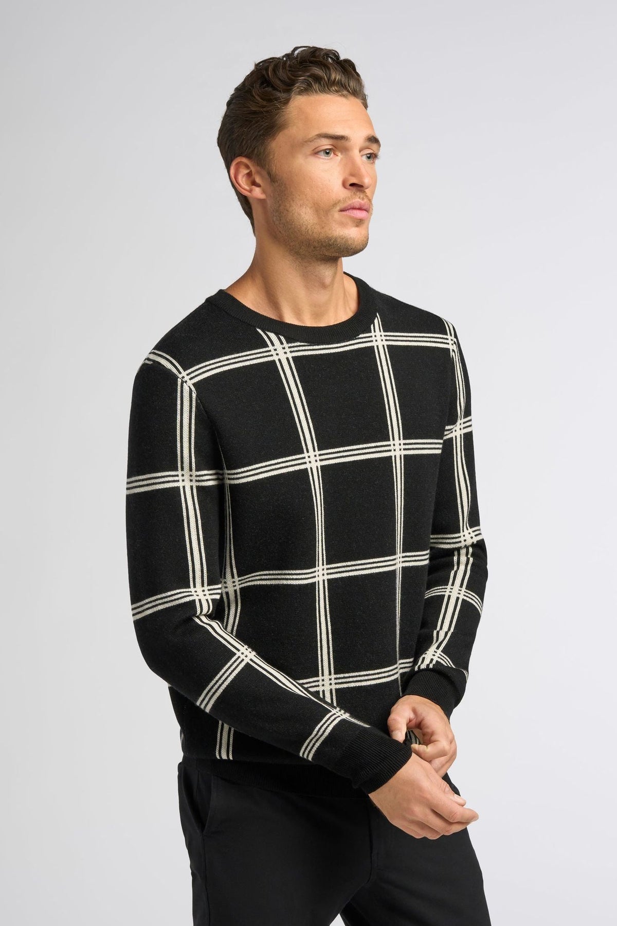 Black/Egret-Windowpane_M_Harvey_all