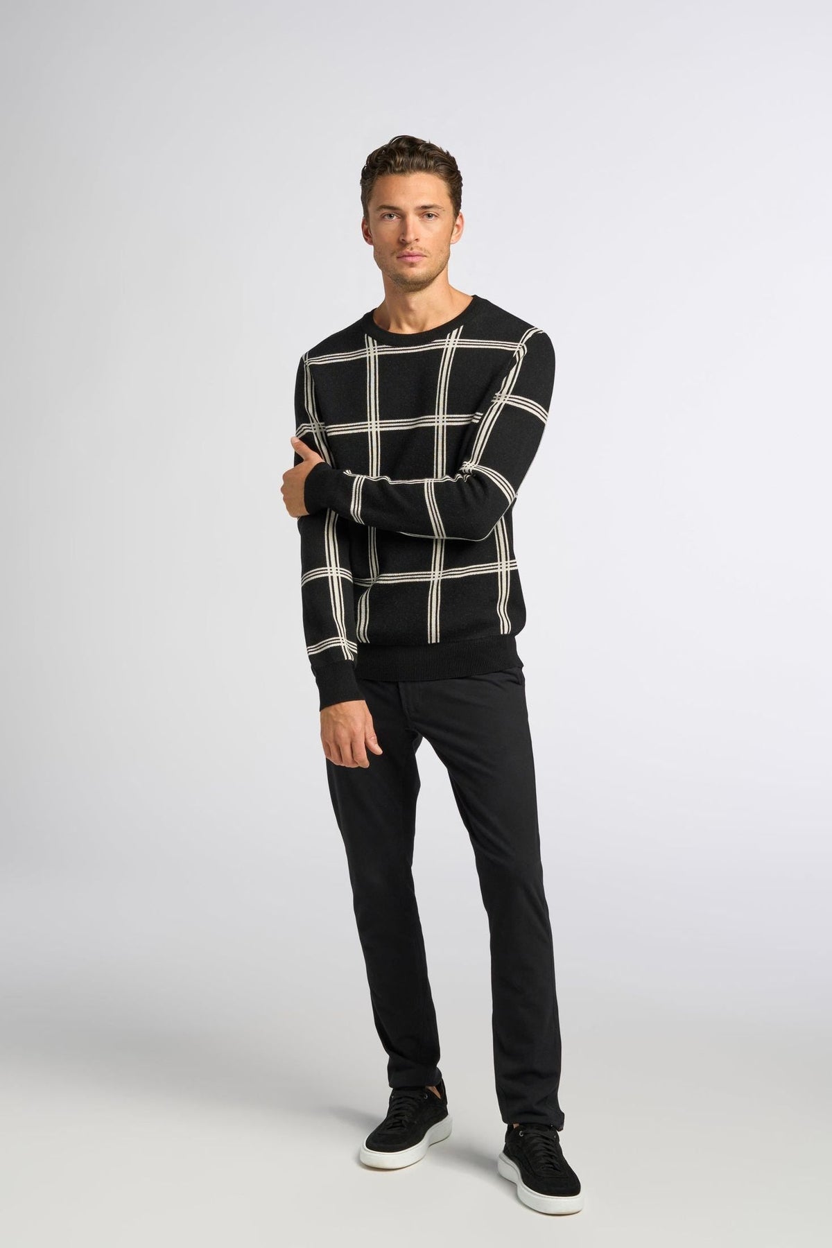 Black/Egret-Windowpane_M_Harvey_all