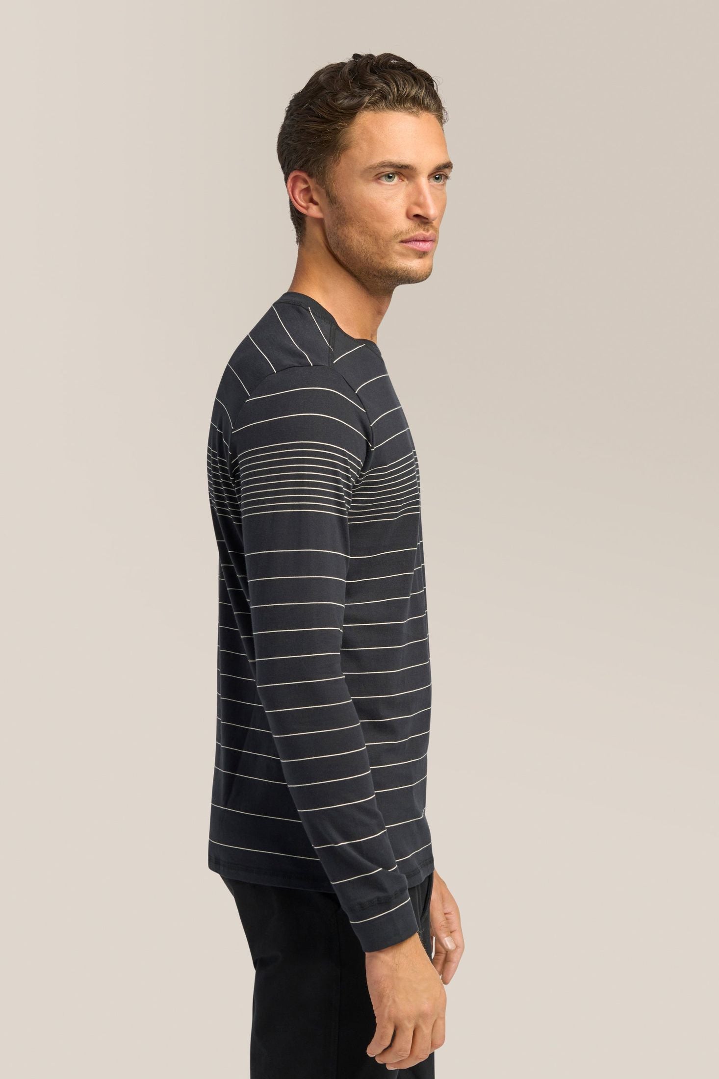 black-engineered-stripe_M_Harvey_all