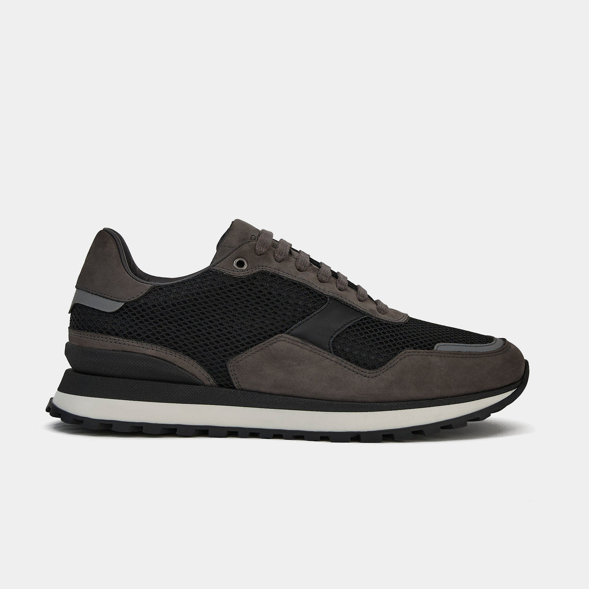 Aspire Sneaker